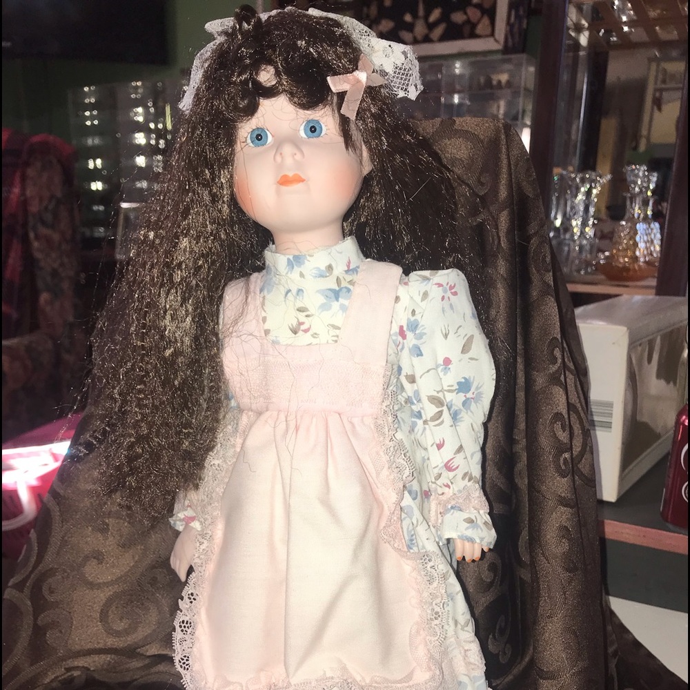 Heritage mint Ltd collectors series Porcelain doll